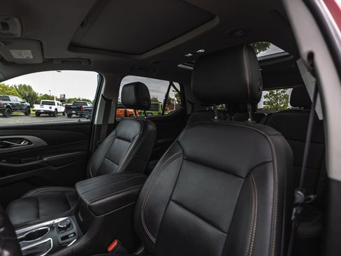 Used 2020 Chevrolet Traverse RS AWD/4WD image 23