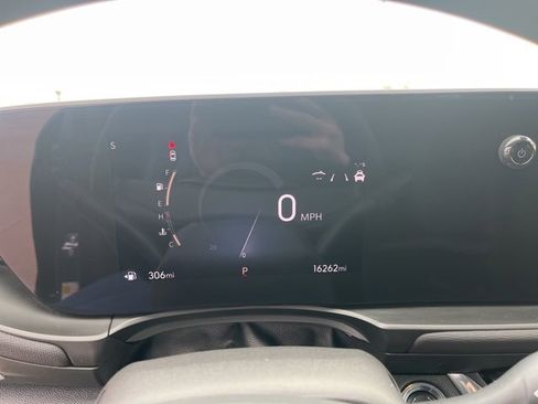 Used 2025 Buick Envista Preferred w/ Convenience II Package image 21