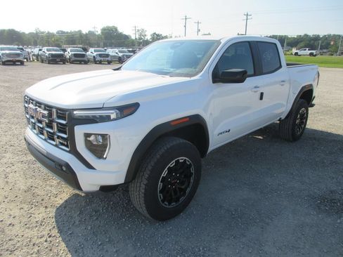 New 2026 GMC Canyon AT4 AWD/4WD image 9
