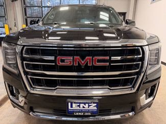 Used 2023 GMC Yukon SLT w/ SLT Luxury Package video 3