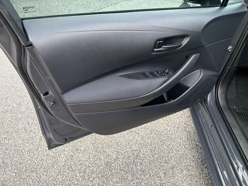 Used 2024 Toyota Corolla LE FWD image 10