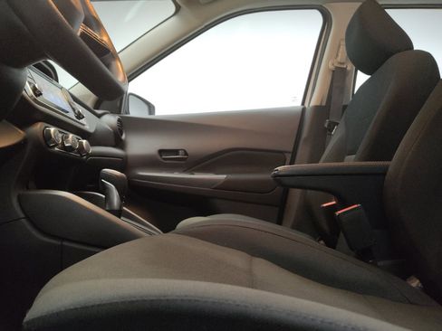 Used 2024 Nissan Kicks S FWD image 17