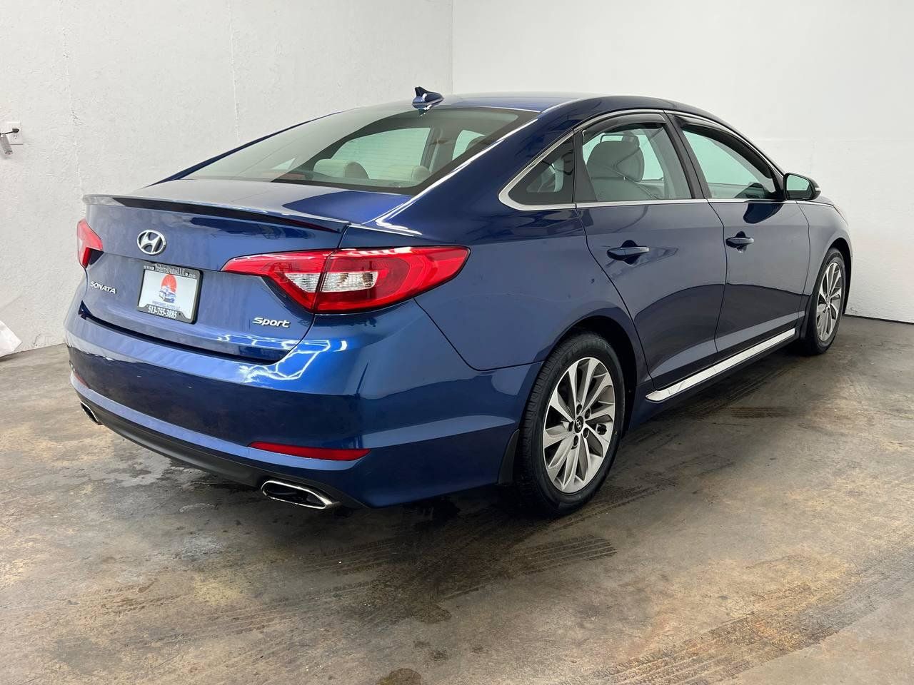 Used 2017 Hyundai Sonata Sport w/ Cargo Package FWD image 4