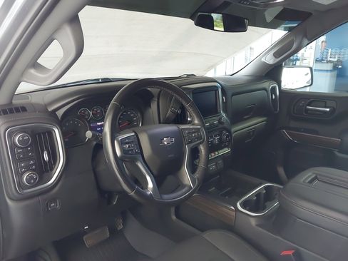 Used 2021 Chevrolet Silverado 1500 LT Trail Boss w/ Bed Protection Package AWD/4WD image 17