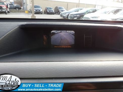 Used 2012 Toyota Sienna SE image 11