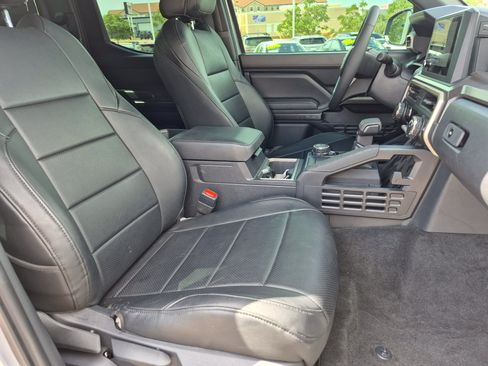 Certified 2025 Toyota Tacoma TRD Sport AWD/4WD image 22