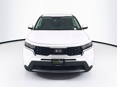 Used 2021 Kia Sorento LX FWD image 2