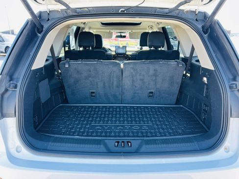 Used 2023 Lincoln Aviator AWD w/ Premium Package image 31