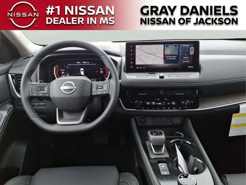 New 2026 Nissan Rogue Platinum image 10