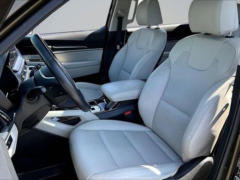 Used 2022 Kia Telluride S image 20