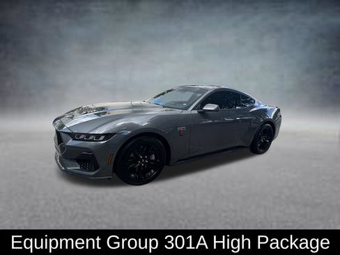 Used 2025 Ford Mustang GT RWD image 3