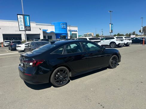 Used 2025 Honda Civic Sport image 3