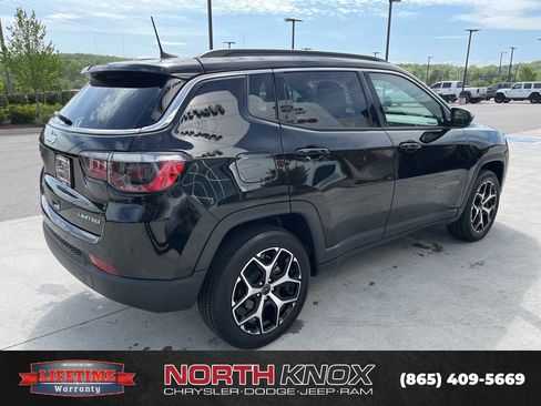 Used 2025 Jeep Compass Limited AWD/4WD image 19
