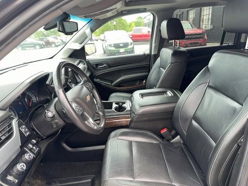 Used 2018 Chevrolet Suburban LT AWD/4WD image 13