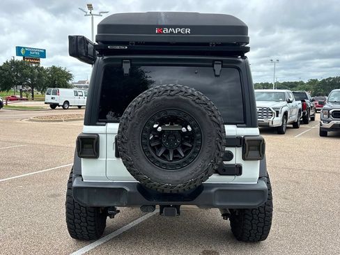 Used 2024 Jeep Wrangler Unlimited Sport AWD/4WD image 5