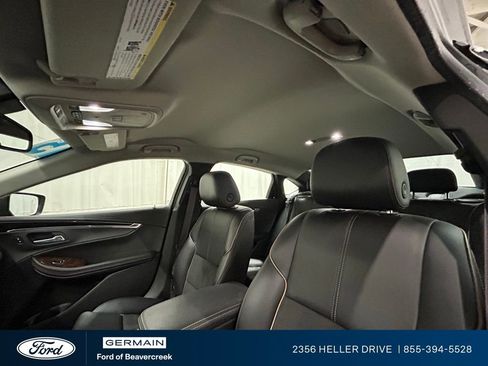 Used 2015 Chevrolet Impala LT w/ Convenience Package image 16