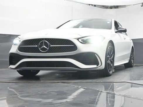 Used 2025 Mercedes-Benz C 300 Sedan image 35