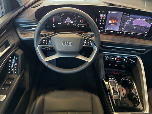 New 2025 Audi Q5 Premium Plus image 11