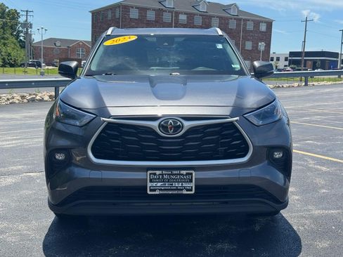Used 2023 Toyota Highlander XLE AWD/4WD image 10