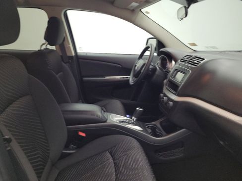 Used 2017 Dodge Journey SE FWD image 21