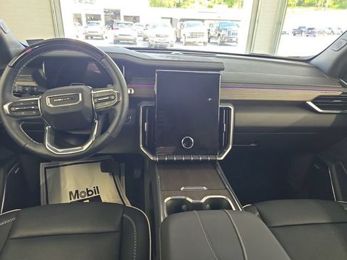 Certified 2026 GMC Acadia Denali w/ Super Cruise Package AWD/4WD image 11