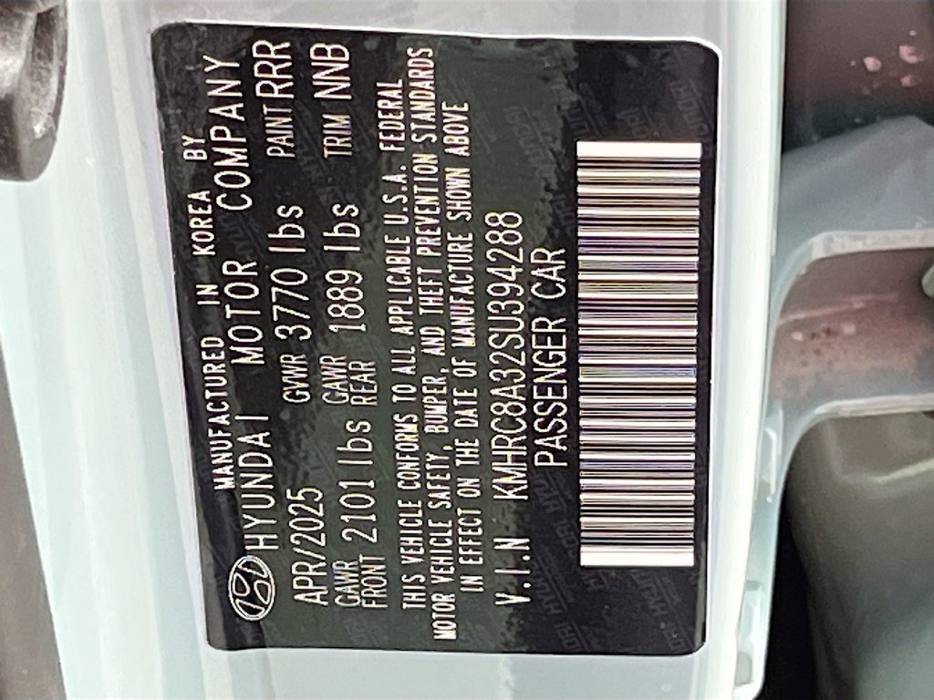 Used 2025 Hyundai Venue Limited FWD image 32