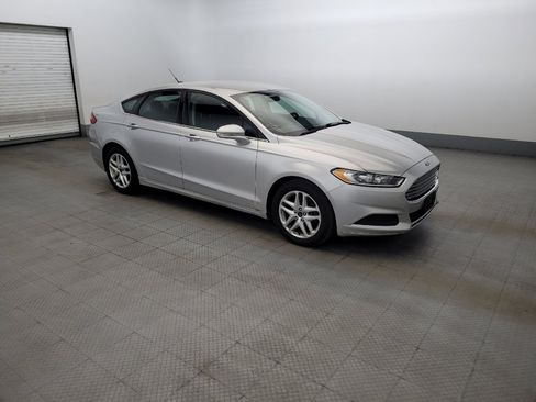 Used 2014 Ford Fusion SE FWD image 11