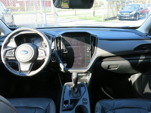 Used 2024 Subaru Crosstrek 2.5i Limited AWD/4WD image 19