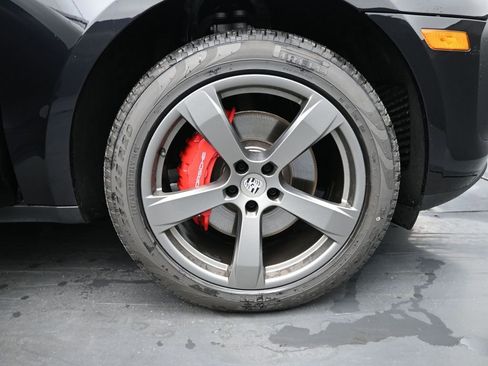 New 2025 Porsche Macan S image 23