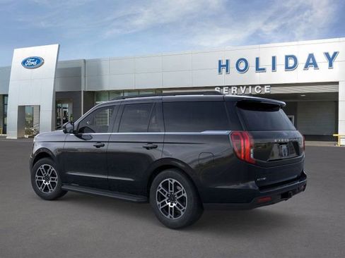 New 2026 Ford Expedition Active image 4