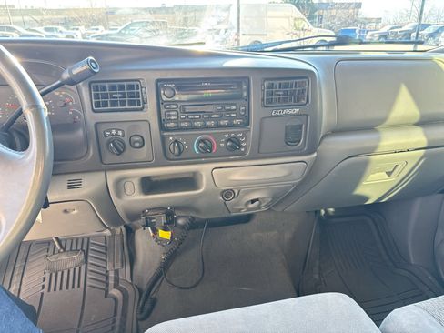 Used 2002 Ford Excursion XLT image 16