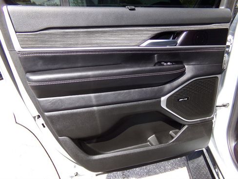 Used 2023 Jeep Wagoneer Series III w/ Convenience Group I image 47