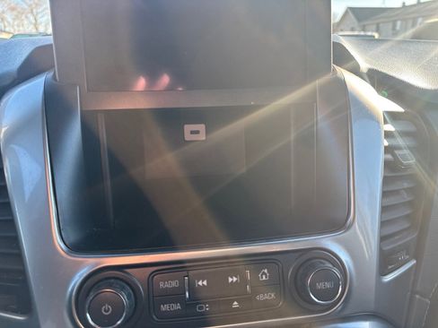 Used 2020 Chevrolet Tahoe LT w/ Luxury Package image 38