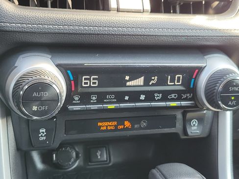 Certified 2021 Toyota RAV4 XLE FWD image 28