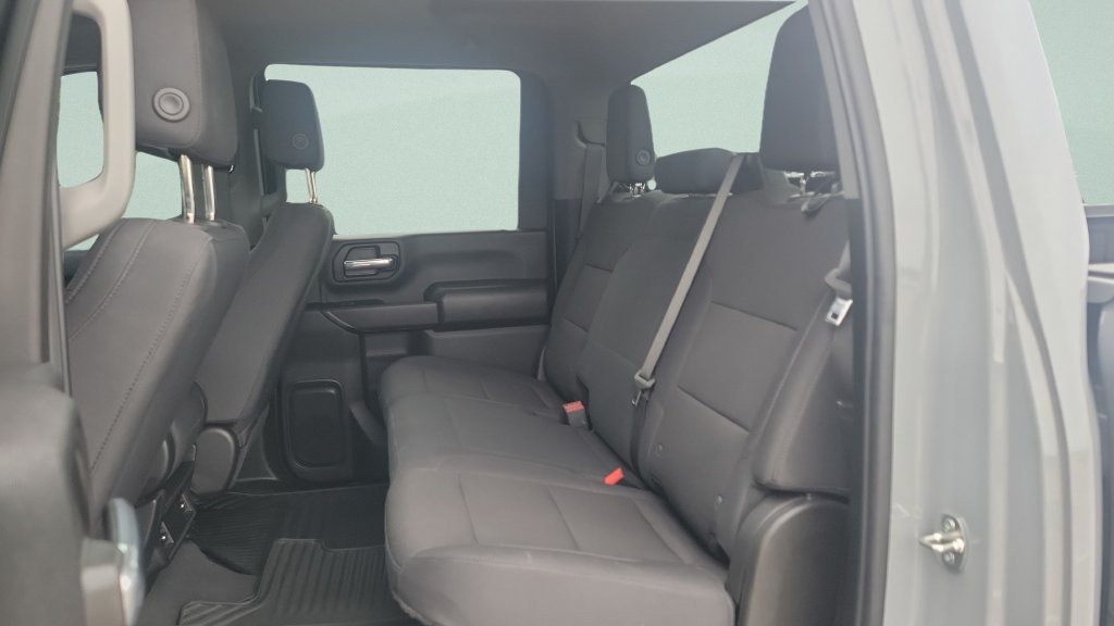 Used 2024 Chevrolet Silverado 2500 Custom AWD/4WD image 10