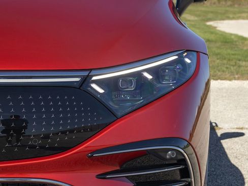 Used 2023 Mercedes-Benz EQS 580 580 image 7