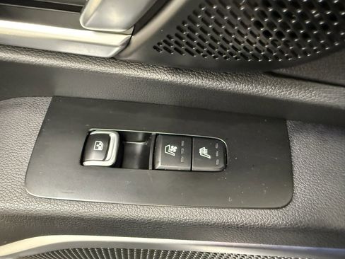 Used 2022 Kia Telluride SX w/ SX Prestige Package image 24