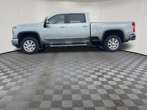 Used 2024 Chevrolet Silverado 3500 High Country w/ High Country Premium Package image 10