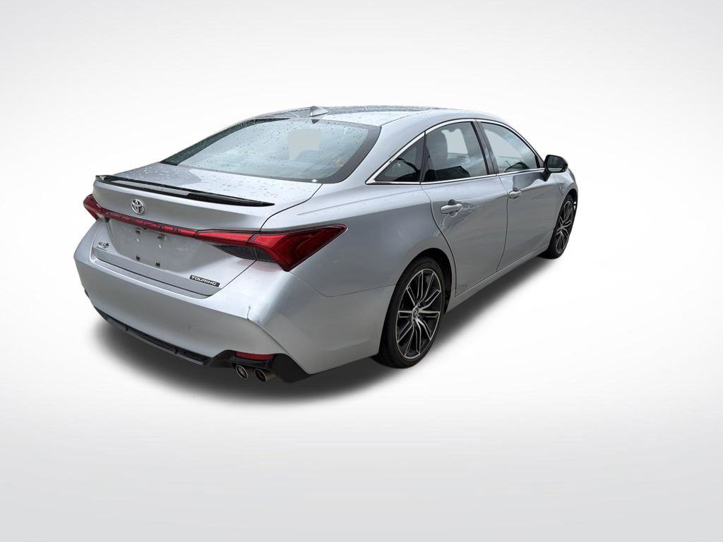Used 2019 Toyota Avalon Touring FWD image 9