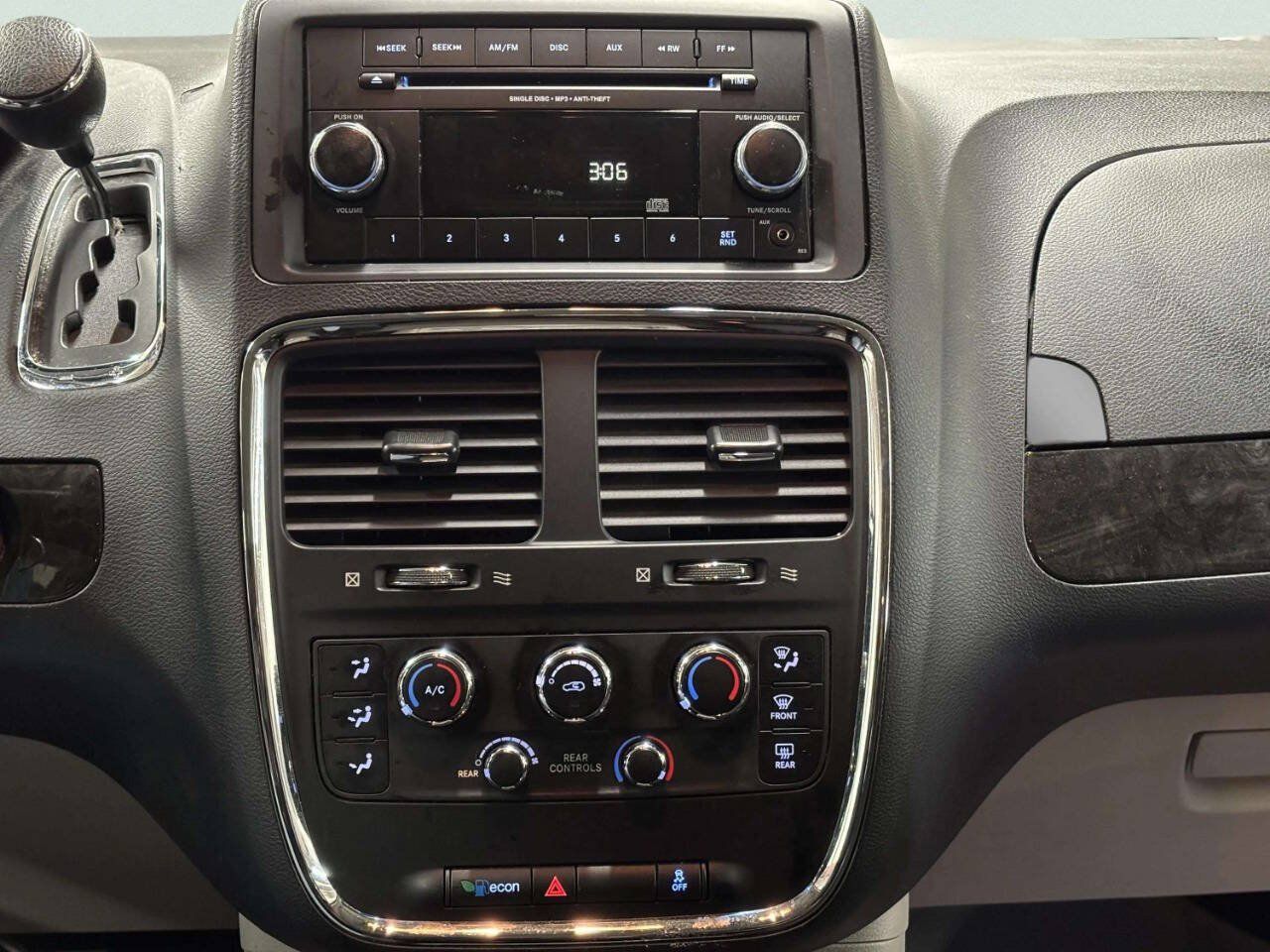 Used 2013 Dodge Grand Caravan SE FWD image 41