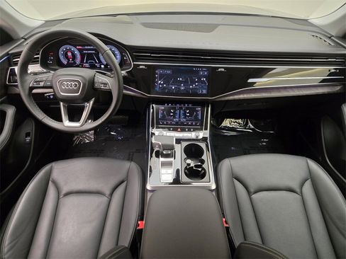 Used 2023 Audi Q8 Prestige image 23