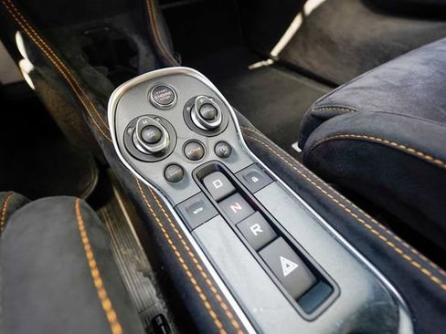 Used 2019 McLaren 600LT RWD image 78