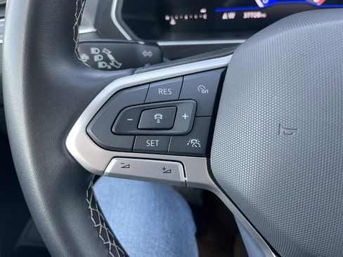 Used 2024 Volkswagen Tiguan SE image 21