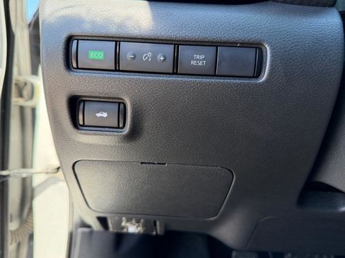 Used 2021 Nissan Sentra SV image 28