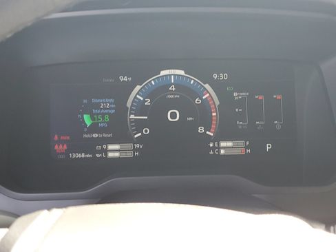 Used 2025 Toyota Tundra Limited AWD/4WD image 24