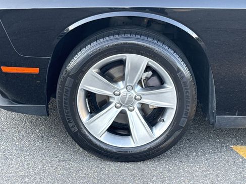Used 2021 Dodge Challenger SXT RWD image 12