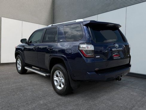 Used 2017 Toyota 4Runner SR5 AWD/4WD image 11