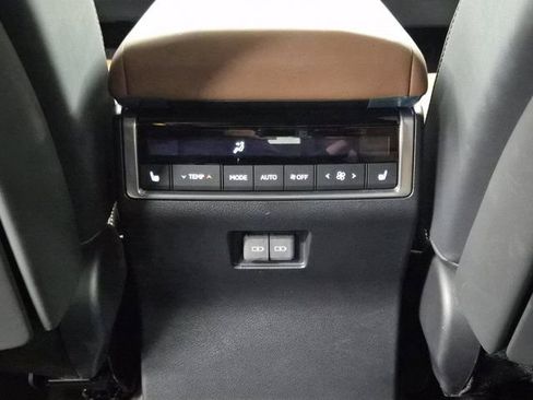 Used 2024 Lexus GX 550 image 14