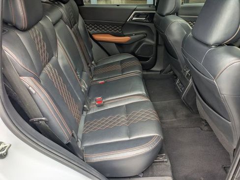 Used 2022 Mitsubishi Outlander SEL AWD/4WD image 30