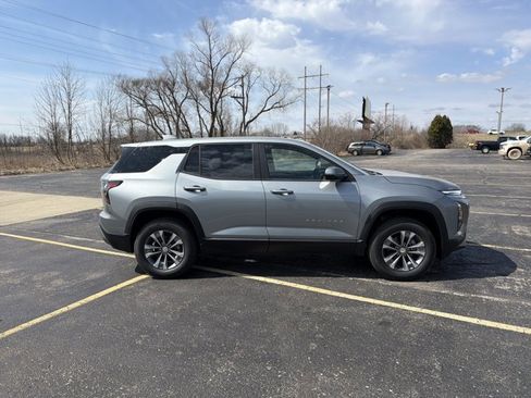 New 2026 Chevrolet Equinox LT image 4
